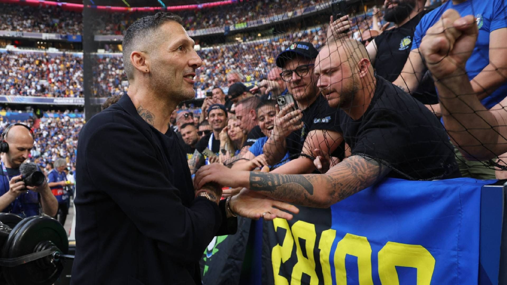 Marco Materazzi ed alcuni tifosi dell'Inter