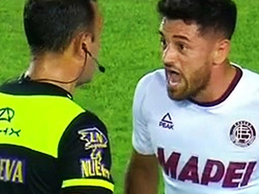Maxi squalifica acosta