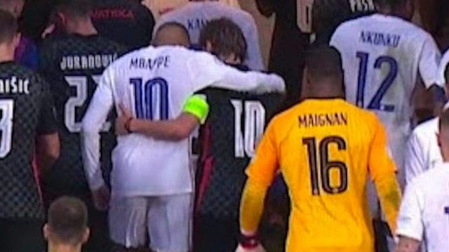 Mbappe modric tunnel