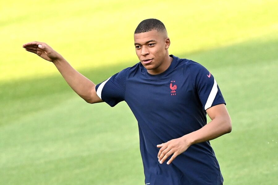 Mbappe traverse