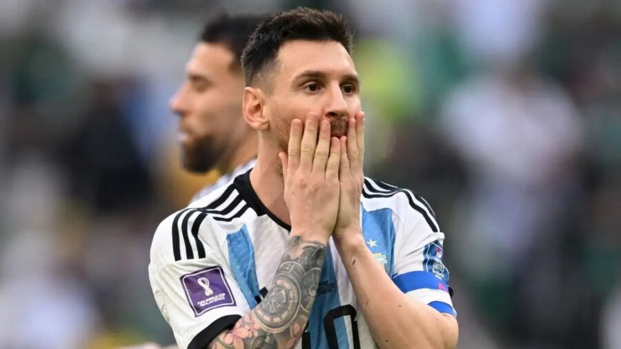Messi in argentina sommerso dai tifosi