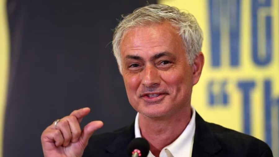 Mourinho derby istanbul osimhen