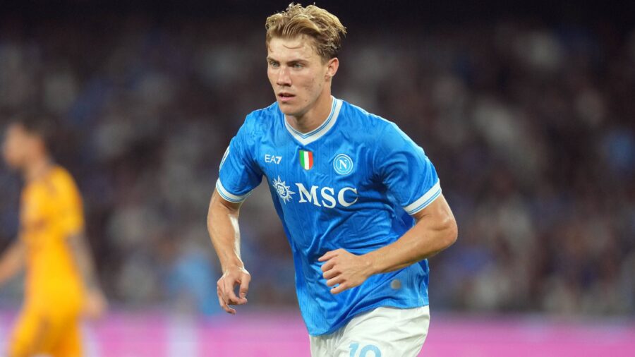 Napoli italy september 22 rasmus hojlund of ssc napoli during the serie a match between ssc napoli pisa sporting club in napoli italy copyright xfotoagenziaxjpg
