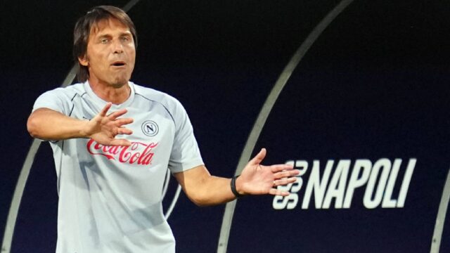 Napoli rivoluzione conte cessione 8 giocatori