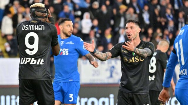 Napoli spogliatoio spaccato