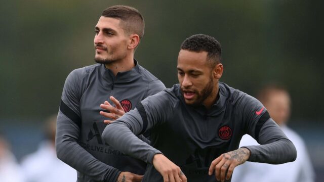 Neymar ai piedi di verratti