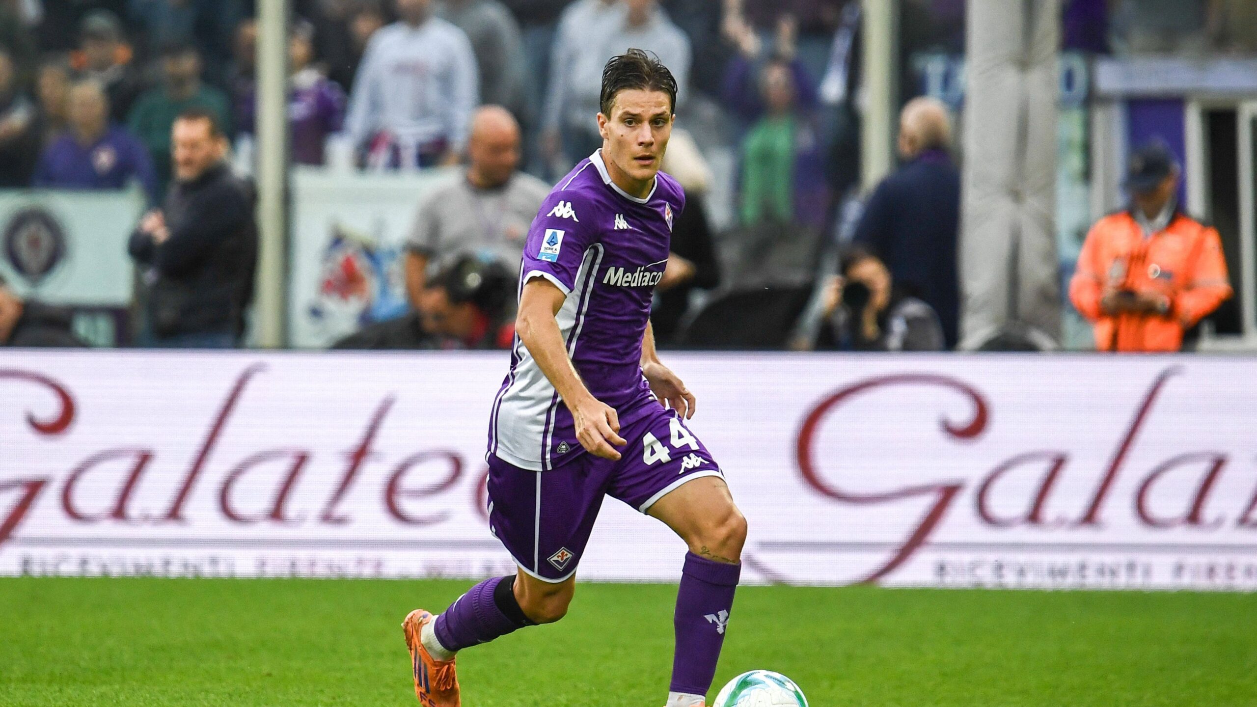 Nicol&ograve; Fagioli centrocampista della Fiorentina