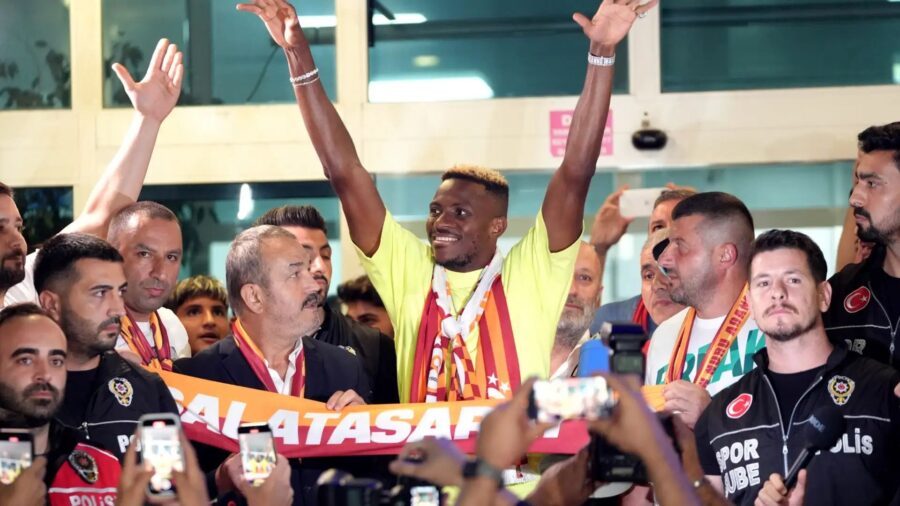 Osimhen galatasaray napoli clausola gennaio