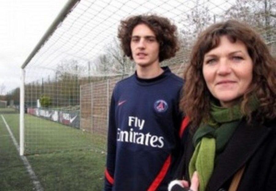 Rabiot licenzia la madre agente
