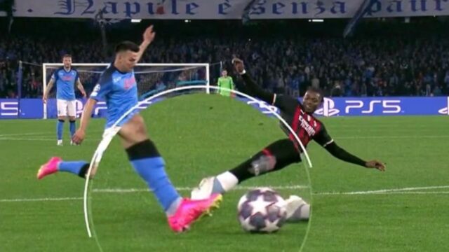 Rigore su lozano non fischiato