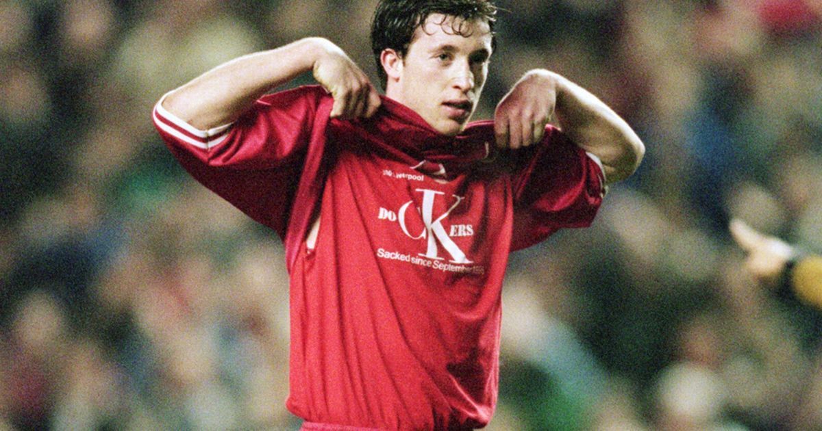 robbie-fowler-support-for-the-dockers-strikes