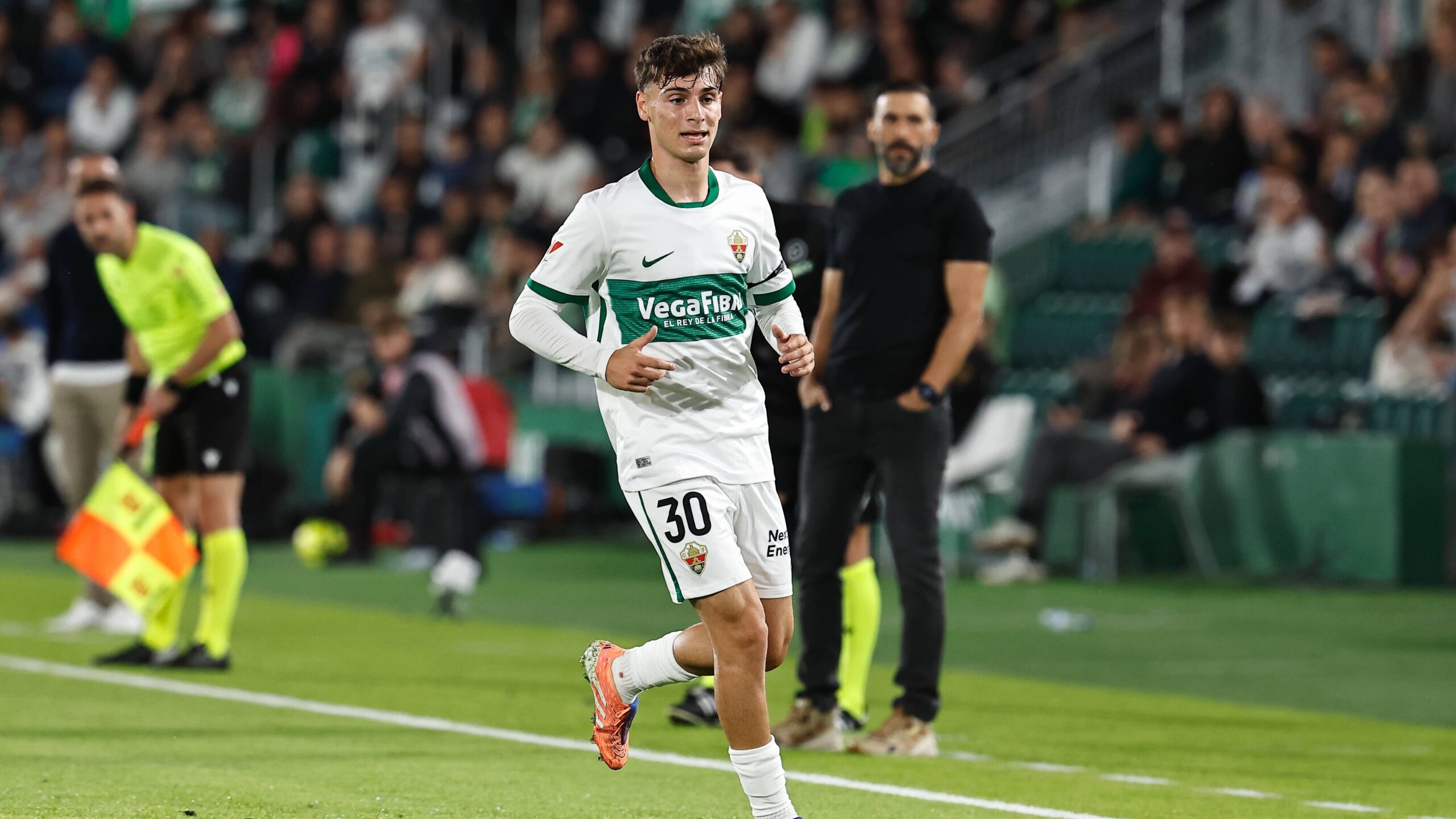 Mendoza entusiasma con la maglia dell'Elche