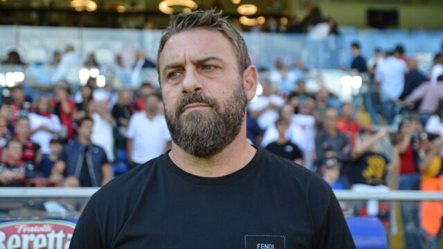 Roma esonera de rossi