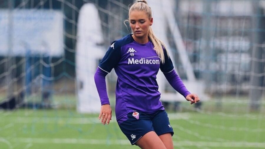 Ronja aronsson ex calciatrice della fiorentina