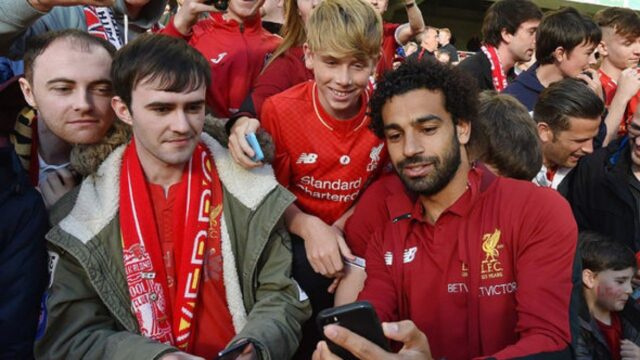 Salah promette ai tifosi del liverpool