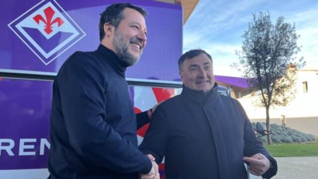 Salvini viola park