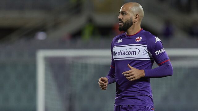 Saponara con la maglia della fiorentina