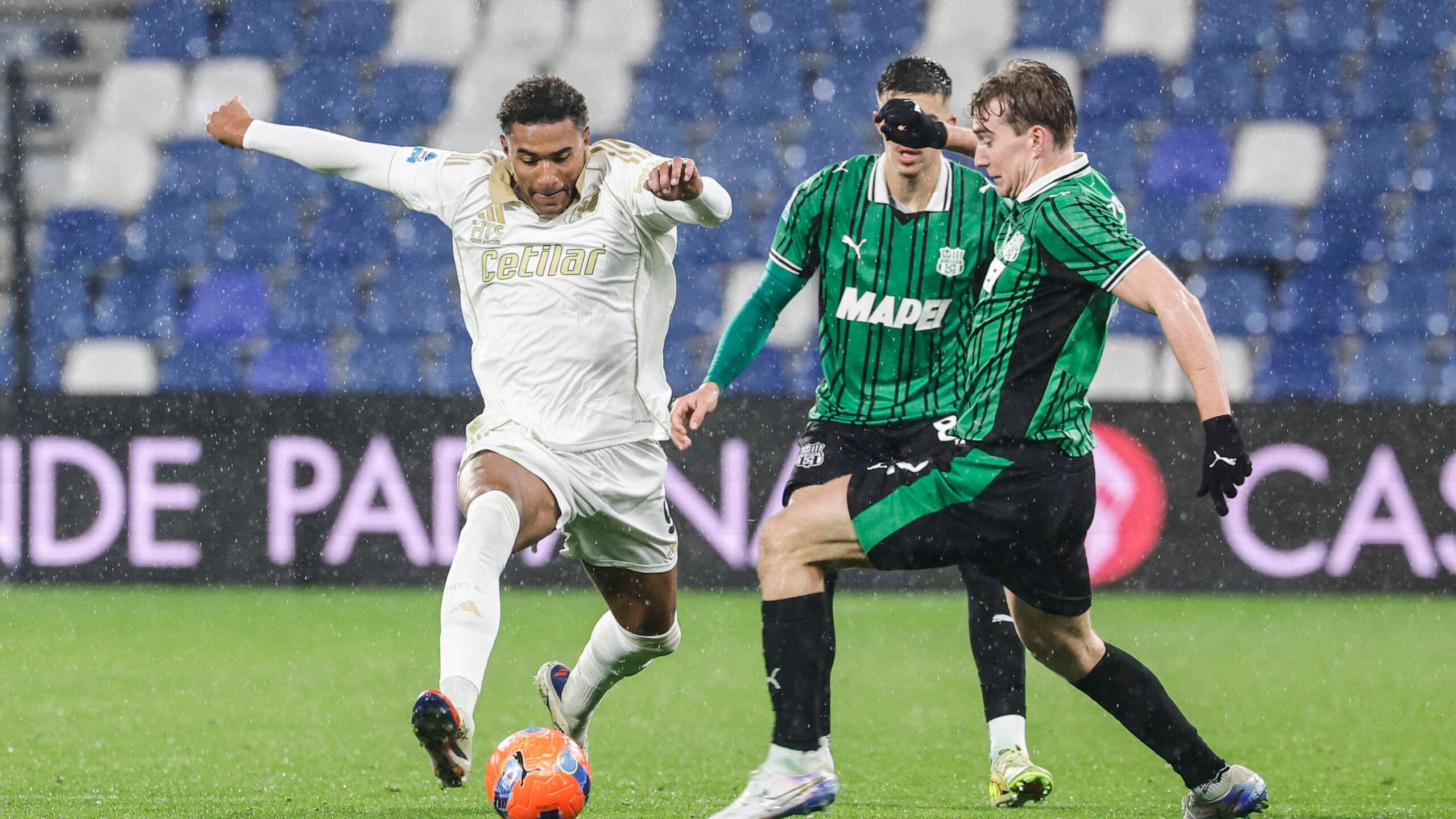 Ladri in azione durante Sassuolo Pisa