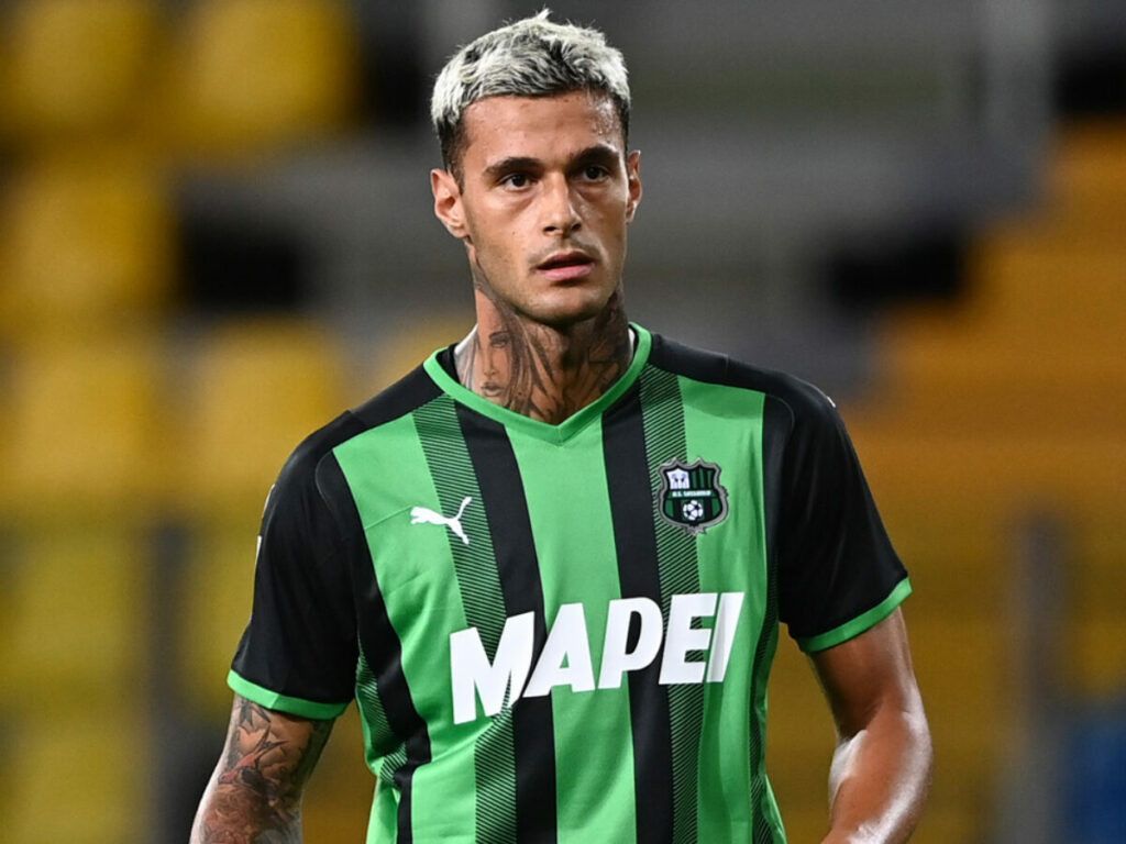 scamacca-con-la-maglia-del-sassuolo-1024x768-2