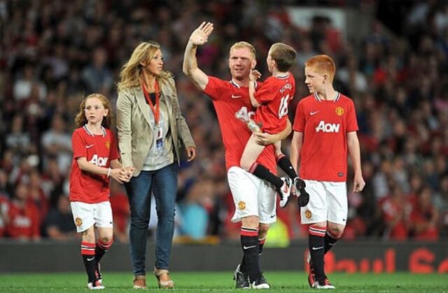 Scholes moglie
