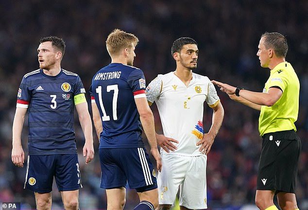 scozia-armenia-fuorigioco-1