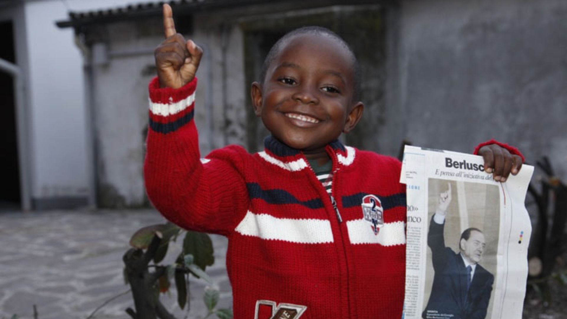 Silvio Berlusconi Boahene da piccolo imita Silvio Berlusconi