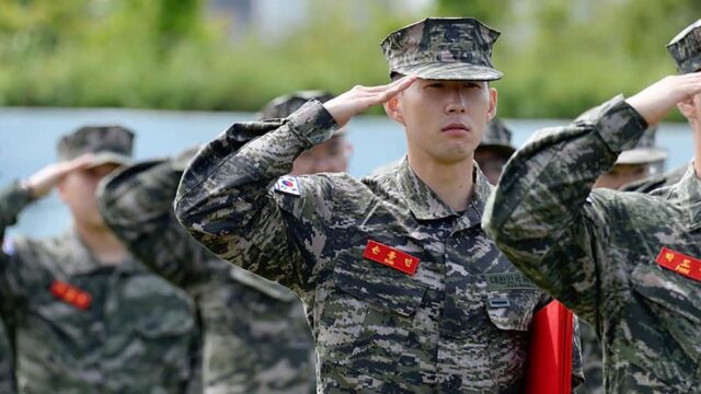 Skorea military fbl eng pr spurs son kor