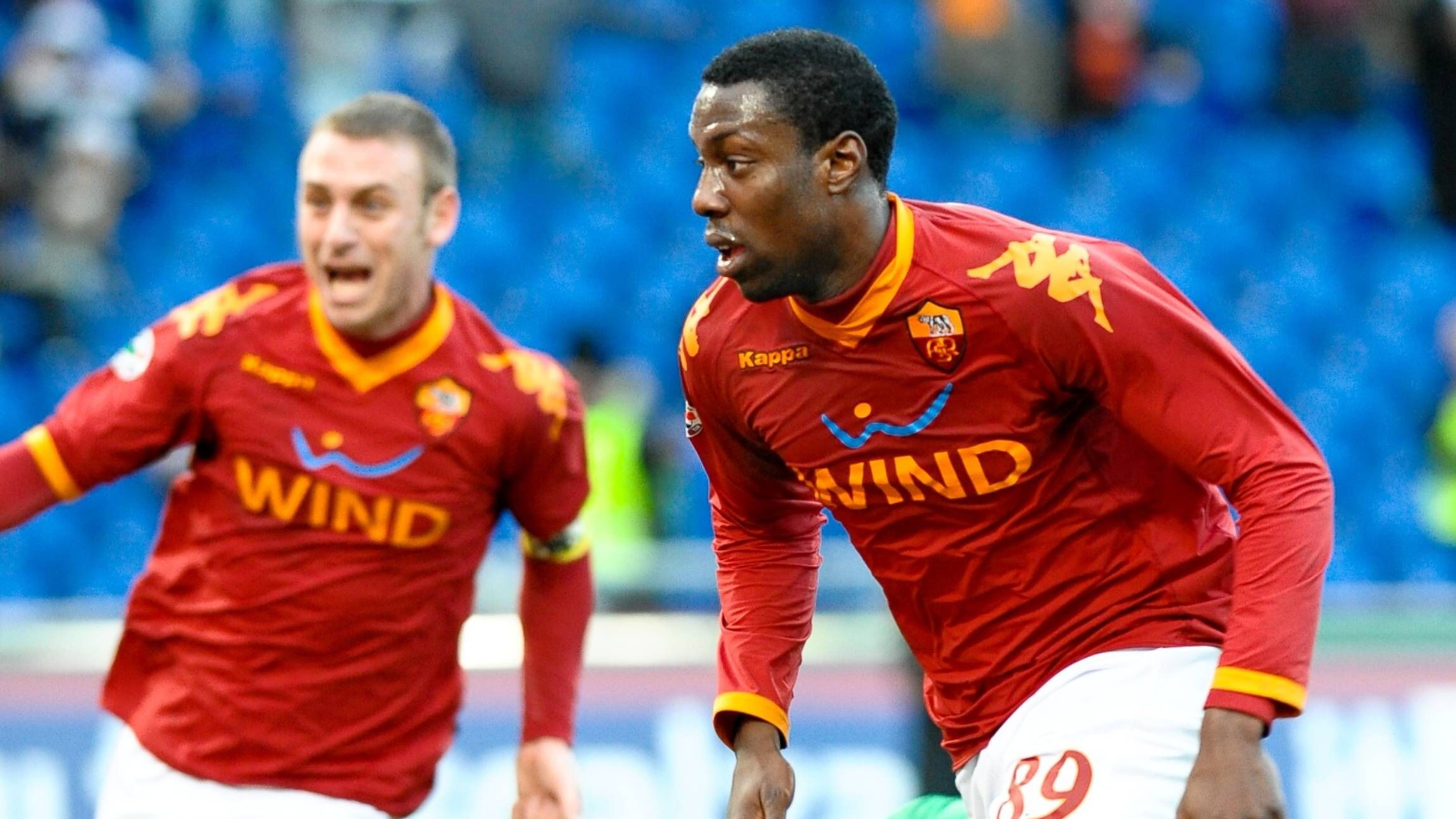 Stefano Okaka con la maglia della Roma