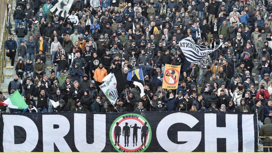 Striscioni drughi superga