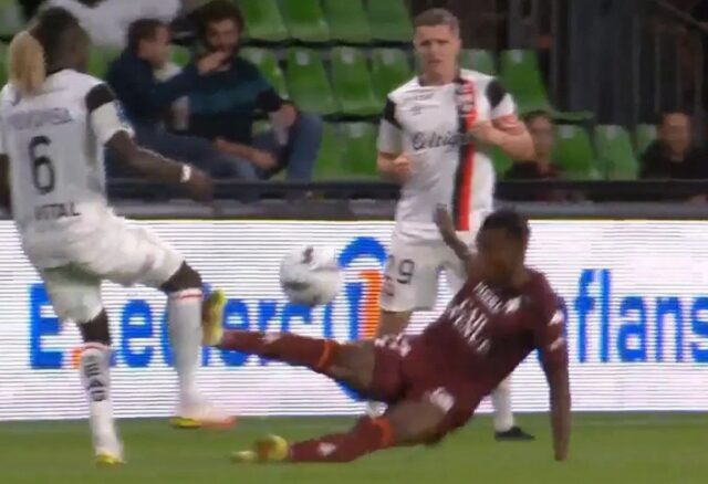Tackle di danley