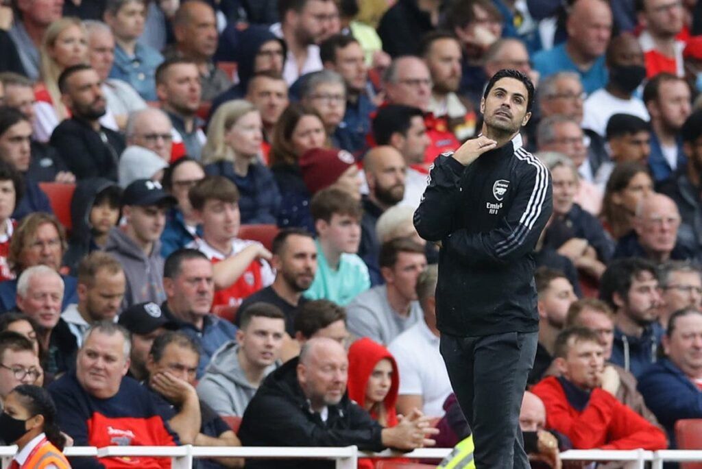 tifosi-bloccano-arteta-1024x684