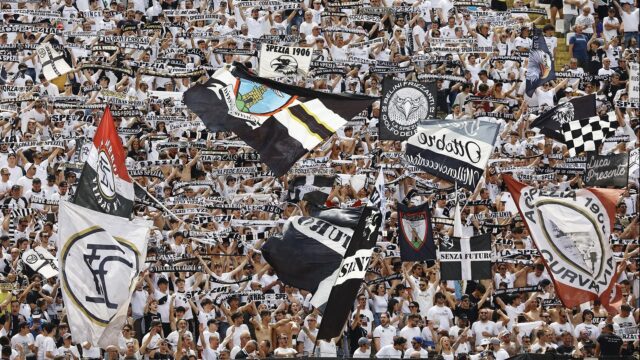 Tifosi nuovo logo dello spezia