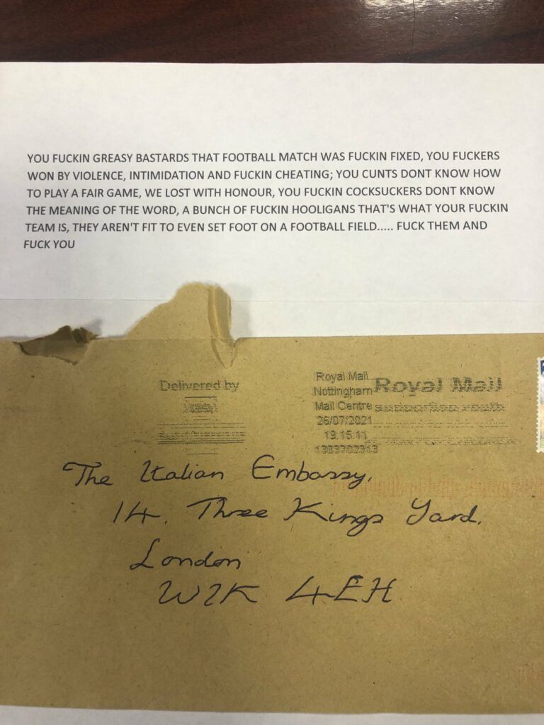 tifoso-inglese-768x1024