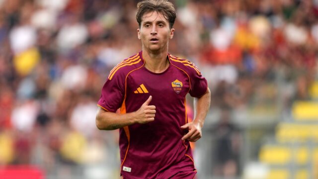 Tommaso baldanzi of as roma during the friendly football match between as roma and neom sports club at august in frosinone italy august 16 2025 antoniettaxbaldassarrejpg