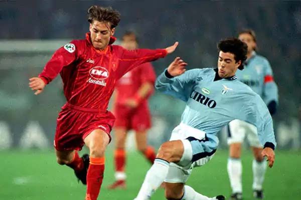 totti-ringrazia-un-laziale-1