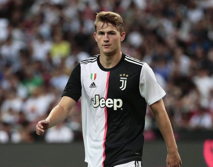 Van basten critica de ligt