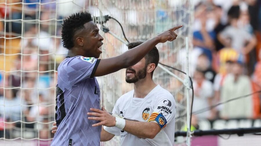 Vinicius insulti razzisti