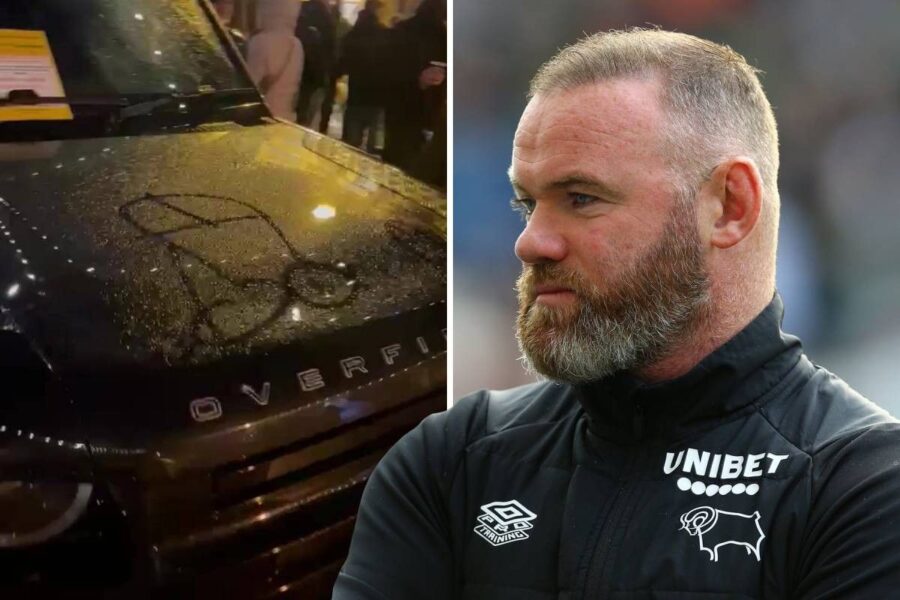 Wayne rooney land rover