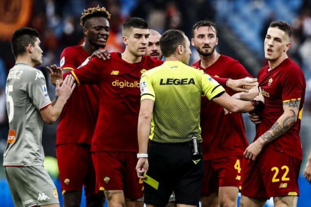Zaniolo litiga con abisso dopo il gol annullato alla roma contro il genoa