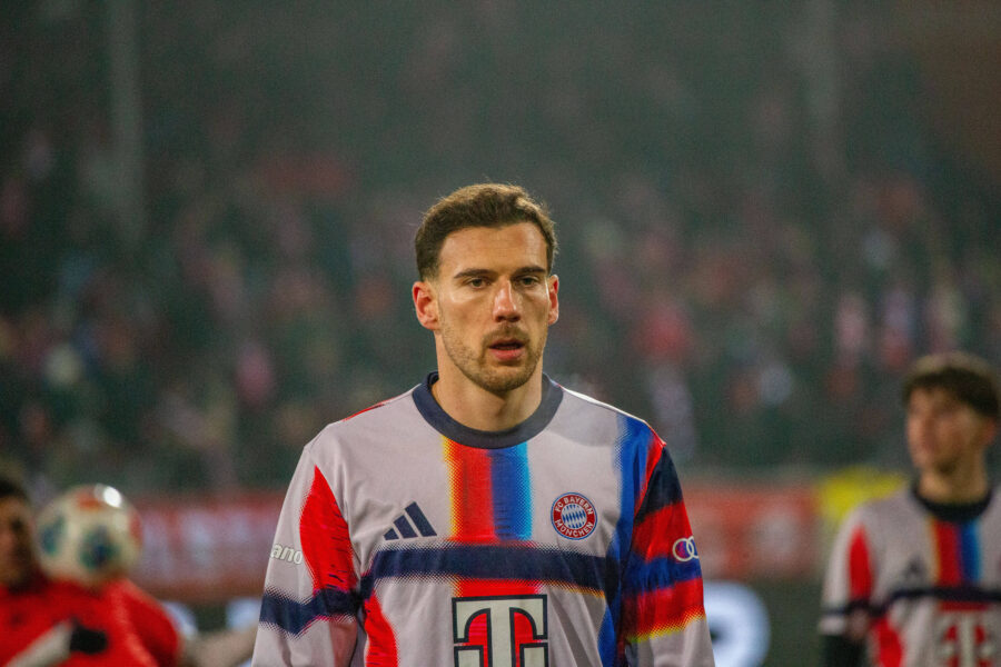 Leon Goretzka in campo con il Bayern Monaco