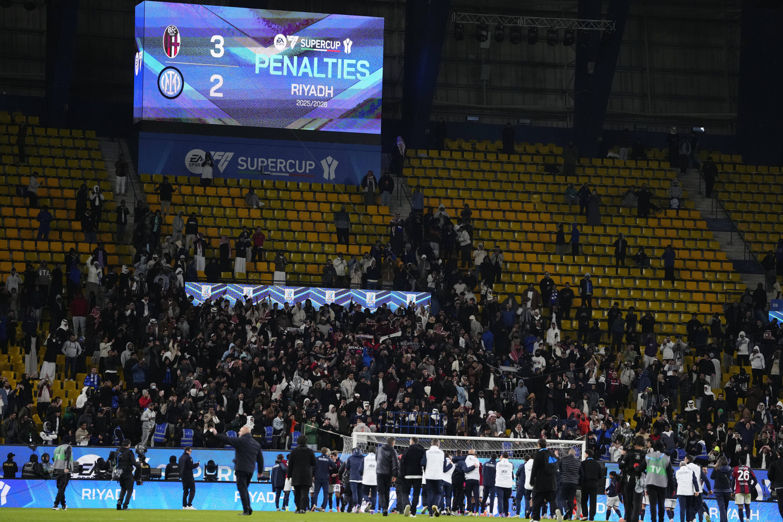 Tifosi italiani a Bologna-Inter di Supercoppa Italiana