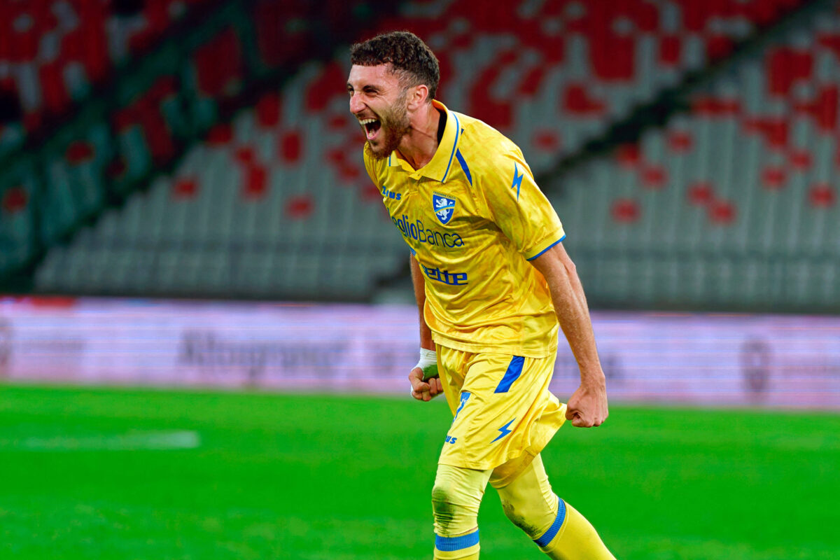 CALCIO - Serie B - SSC Bari vs Frosinone Calcio Fares Ghedjemis of Frosinone Calcio celebrates after scoring a goal during SSC Bari vs Frosinone Calcio, Italian soccer Serie B match in Bari, Italy, November 22 2025 Bari Italy PUBLICATIONxNOTxINxFRAxUK Copyright: xIPAxSport ABACAx