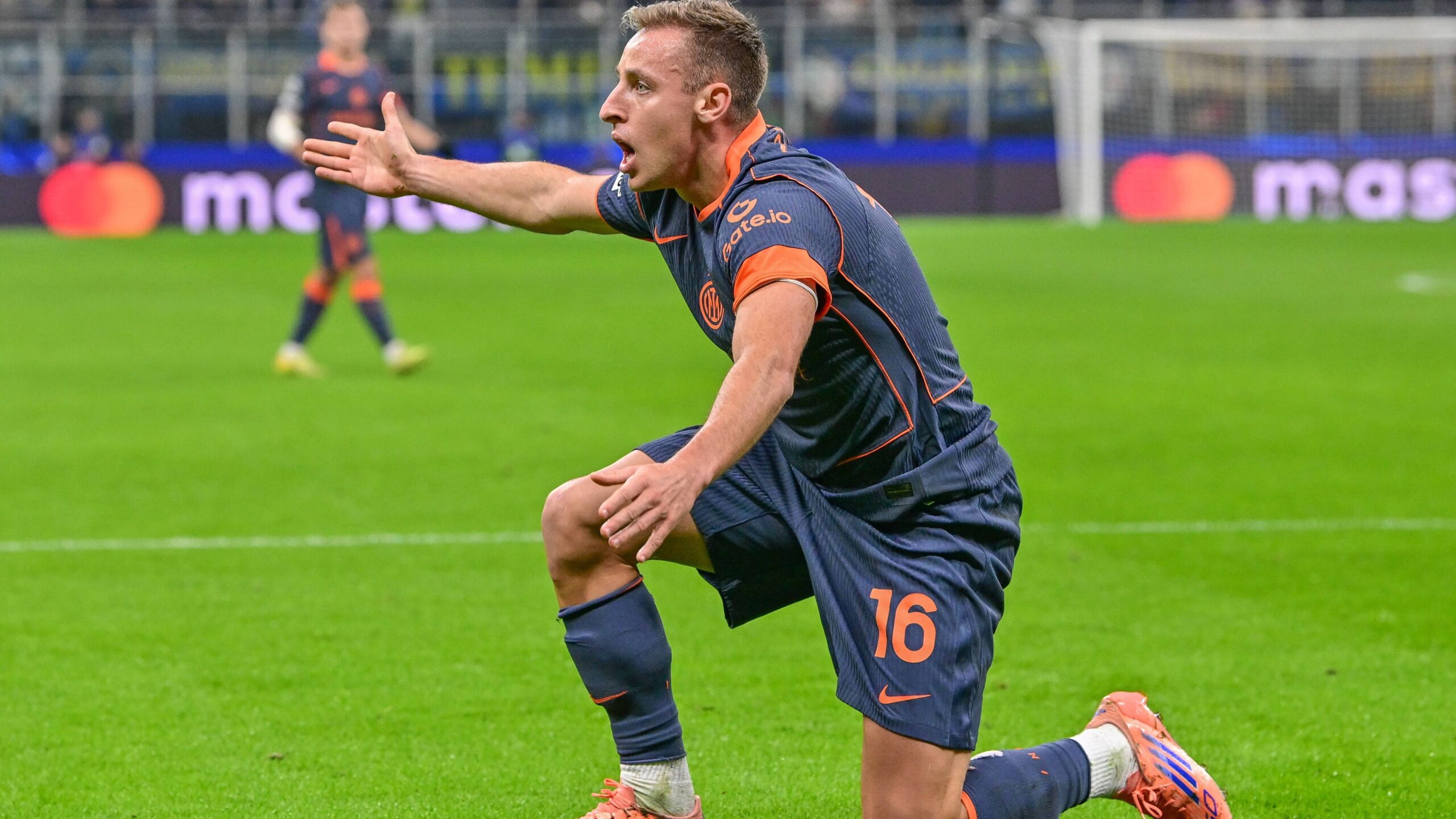 frattesi con la maglia dell'inter