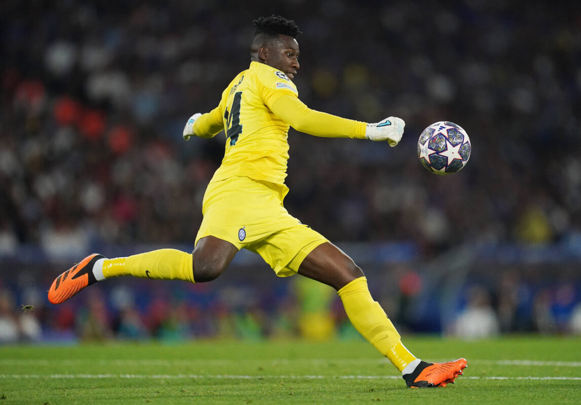 Andre Onana pronto a lanciare il pallone