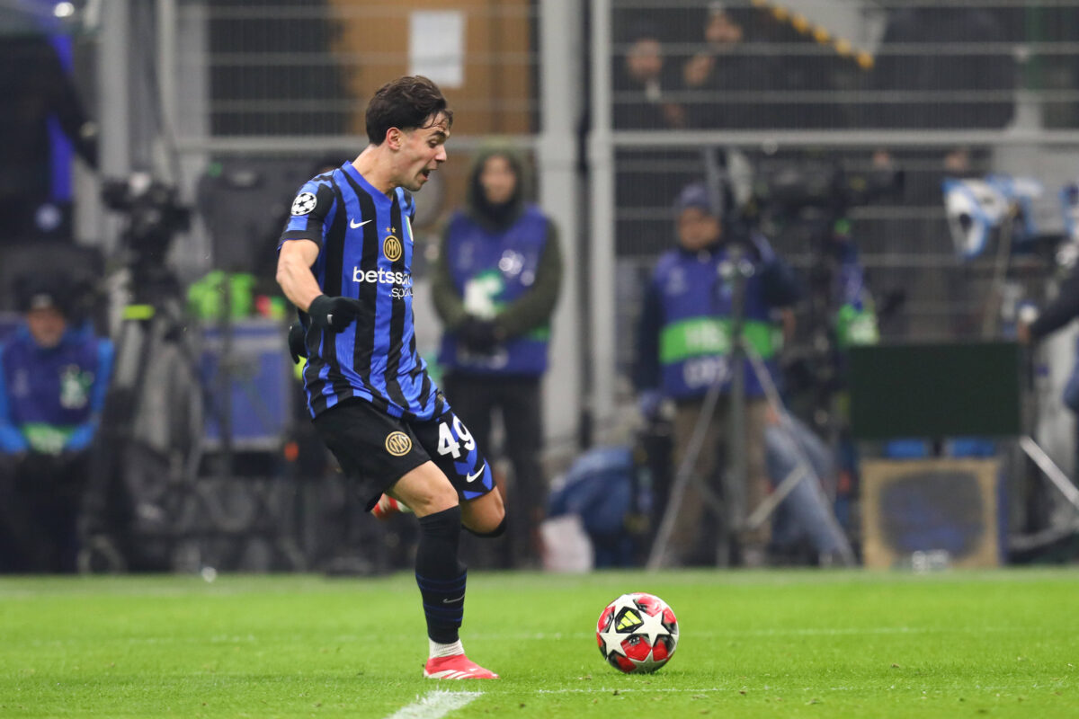 De Pieri pronto a calciare verso la porta