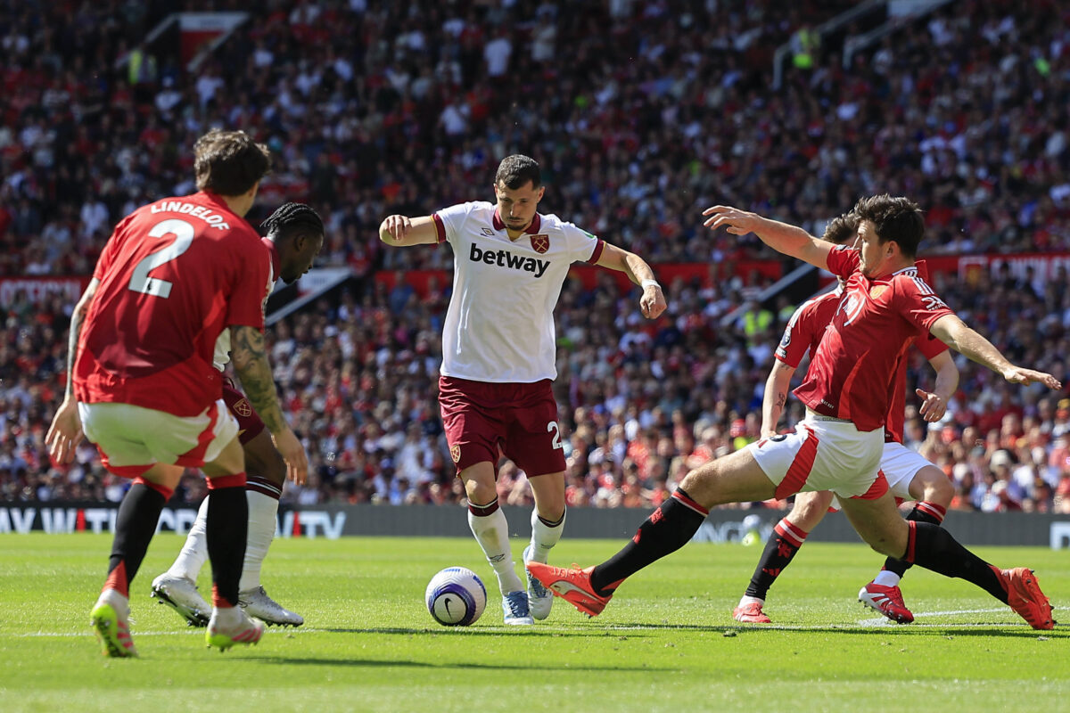 Rodriguez contro il Manchester United