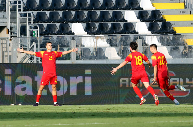 Andrej Kostic esulta dopo il gol