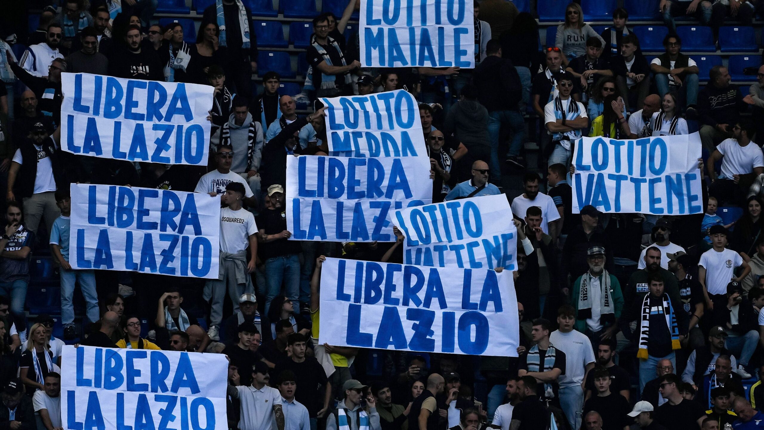 Lazio, continua la contestazione nei confronti del presidente Claudio Lotito