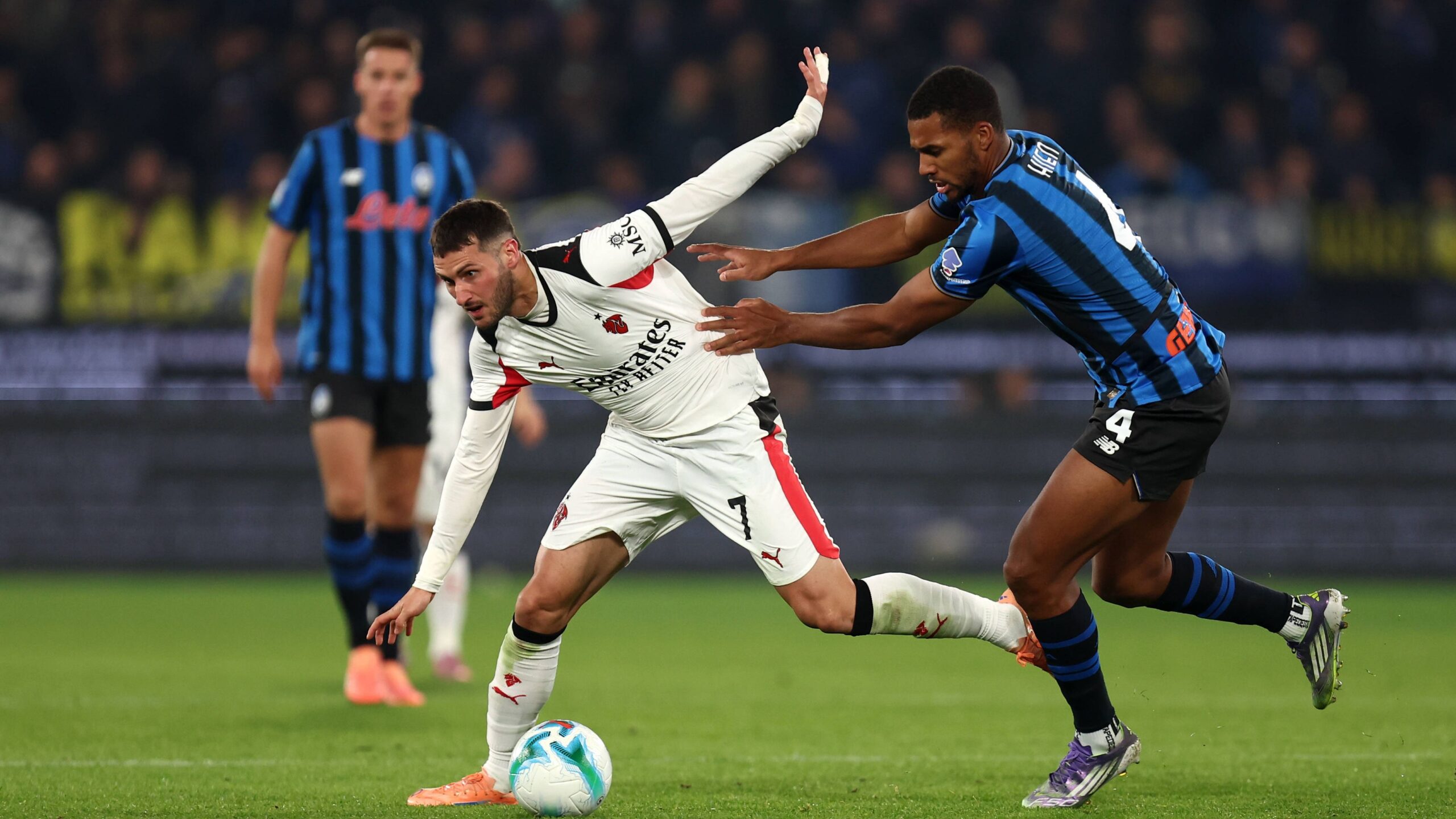 Milan, cosa sta succedendo con Gimenez?