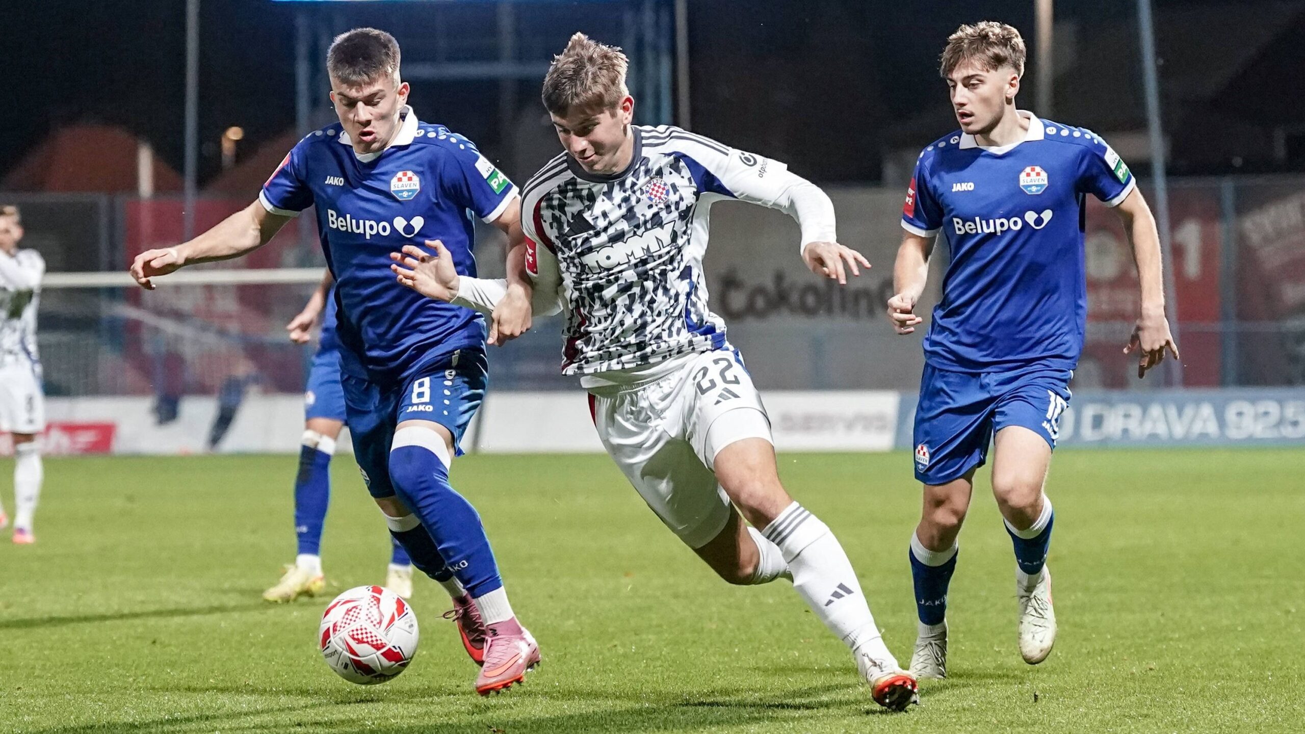 Mlacic sempre pi&ugrave; vicino all'Inter